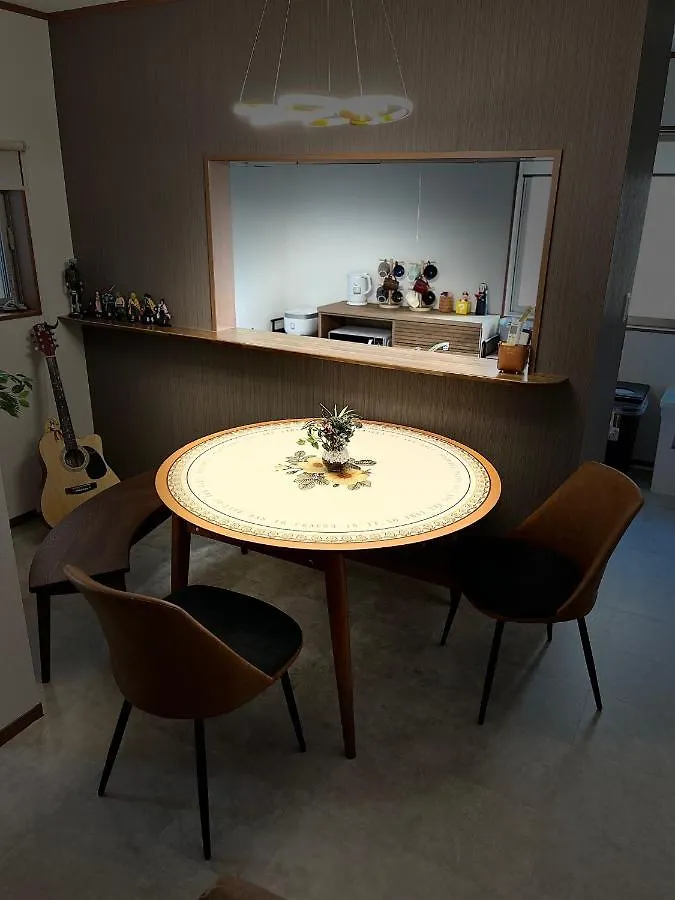 Holiday home Charming New Home Launch: Direct Access To Narita & Haneda Airports, Shinjuku, And Disneyland; Close To Asakusa & Akihabara! Tokyo Japan