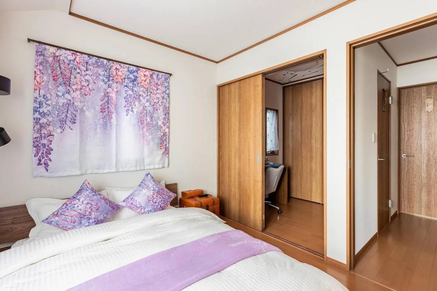 Charming New Home Launch: Direct Access To Narita & Haneda Airports, Shinjuku, And Disneyland; Close To Asakusa & Akihabara! Tokyo 0*,